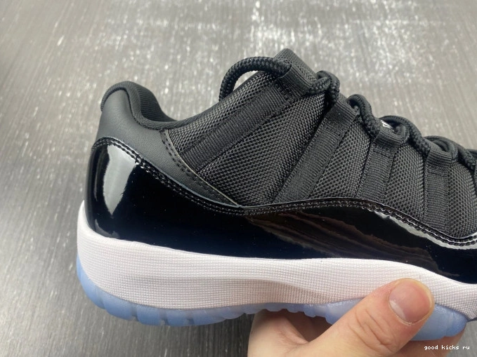 Jordan 11 Air Low FV5104-004 Space Jam 0701